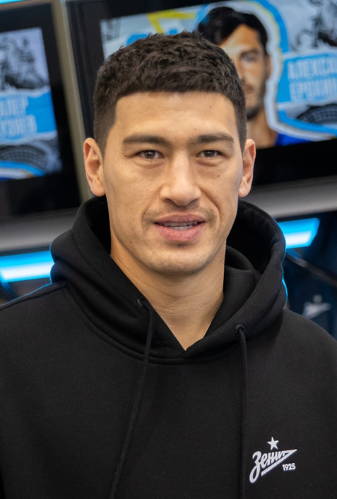 Dmitry Bivol, boxeur