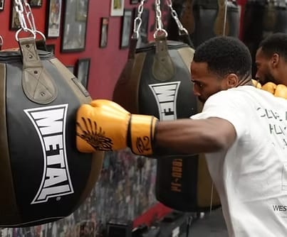 Entraînement au sac de frappe au Spartan Boxing Club